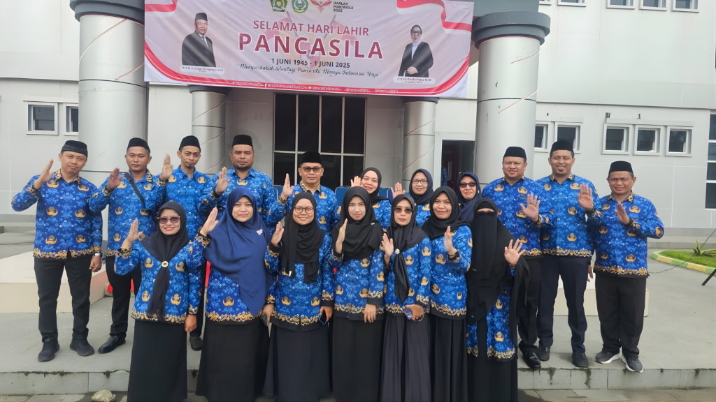 Teguhkan Komitmen Kebangsaan, Dosen Fakultas Syariah IAIN Gorontalo Ikuti Upacara Hari Lahir Pancasila