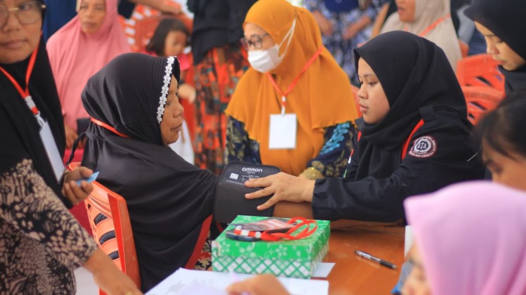 HMJ Hukum Keluarga Islam Gelar Pemeriksaan Kesehatan Gratis dalam Kegiatan HKI Humanis